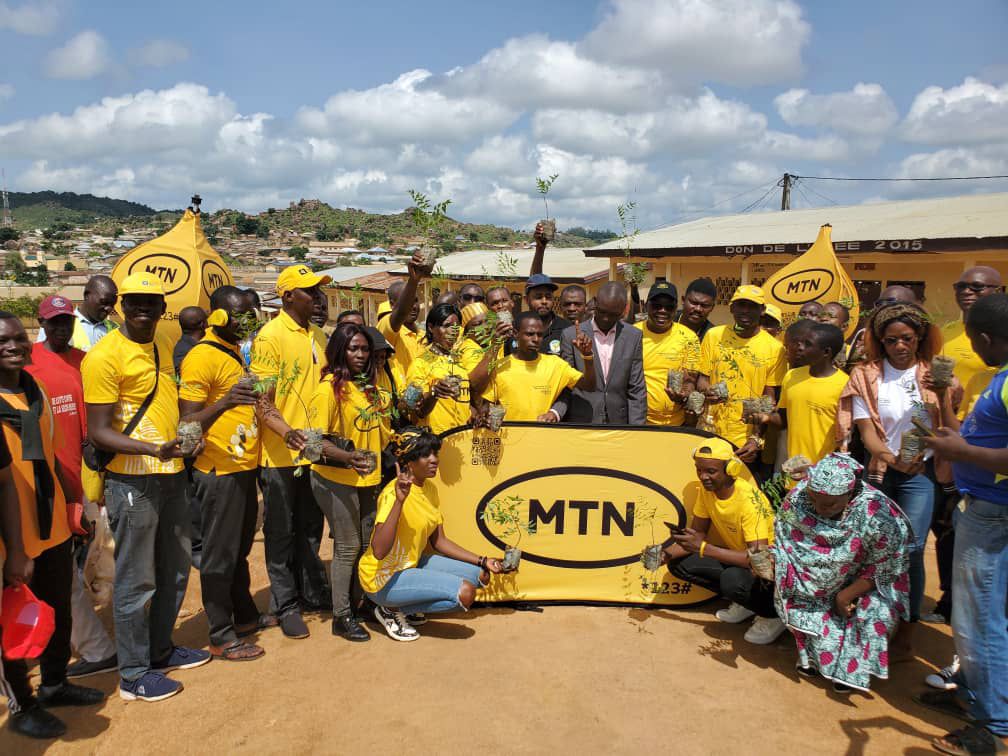 Y’ello Care 2024 : MTN Cameroon s’engage pour l’environnement en plantant 2500 arbres